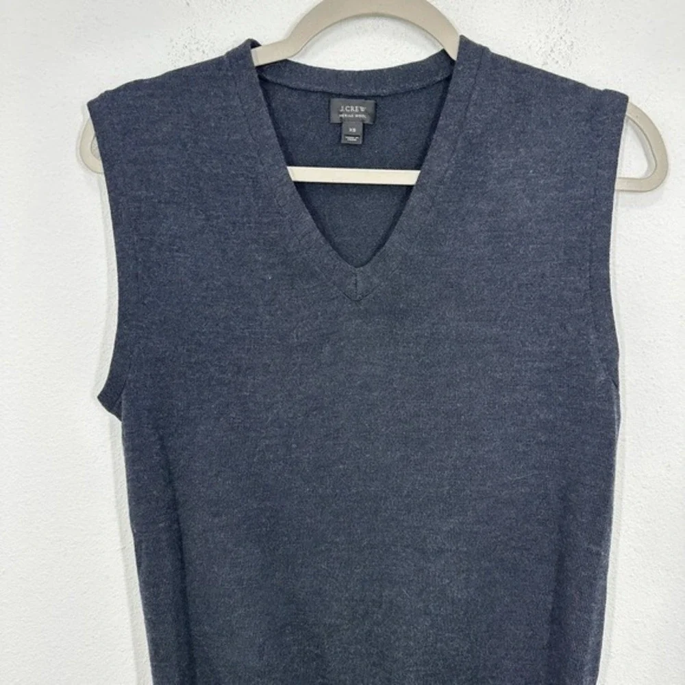 J. Crew Men's Dark Gray 100% Merino Wool V Neck Sweater‎ Vest Preppy Academia